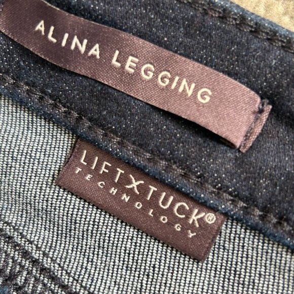 Not Your Daughter's Jeans Alina Legging Stretchy 10.5" Rise NWT US10   - 1E973 - Picture 8 of 9